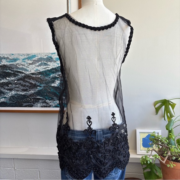 Elegant Black Lace Women Top - Picture 4 of 5